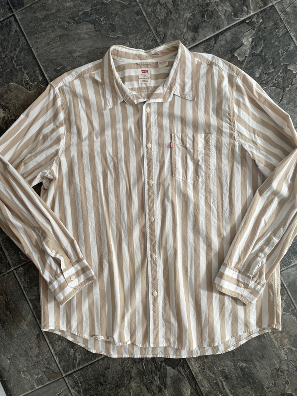 LEVI’S Men's Beige & White Stripe Button-Up Preppy Coastal Office Cotton Shirt